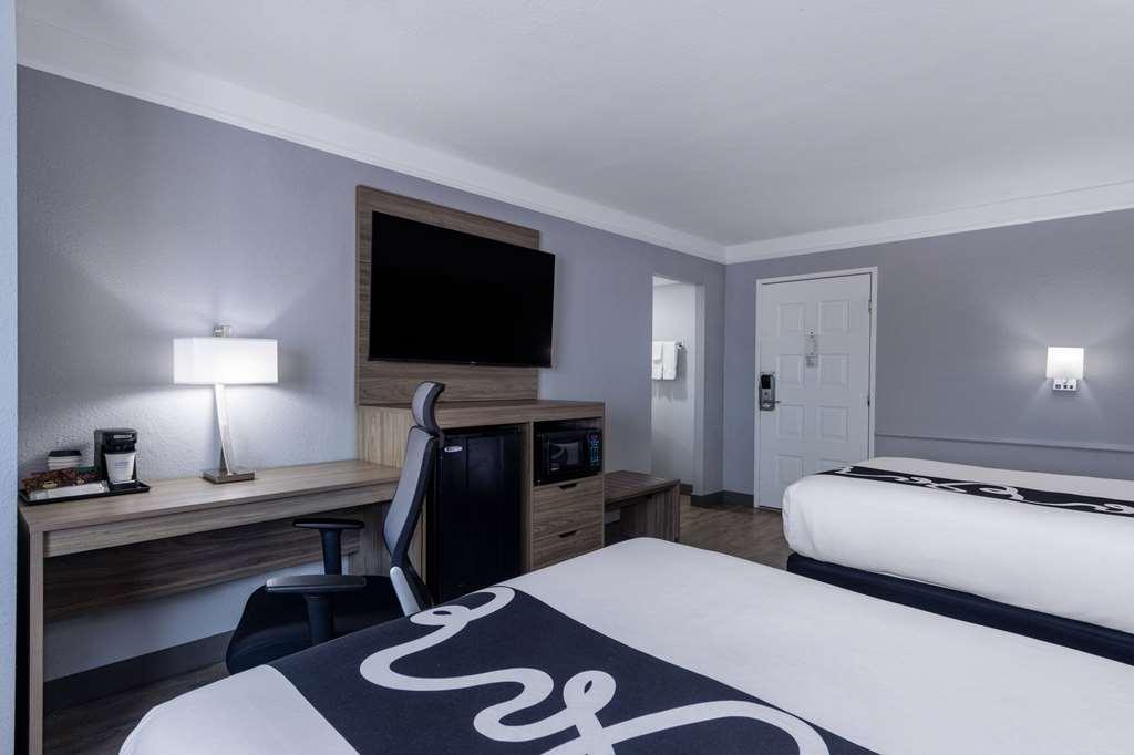 La Quinta Inn By Wyndham Kansas City Ленекса Стая снимка